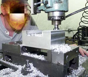 Vertical Milling Machine at Parkway Manufacturing Machine Shop Hampton / Newport News VA